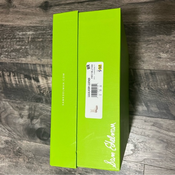 Lulia Chelsea Boot
SAM EDELMAN - Picture 8 of 10